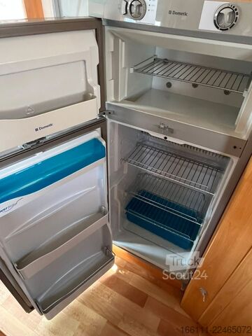 Avtodom z nadgradnjo (alkoven) LMC Liberty A 698 G - Festbett - Klima - Markise -