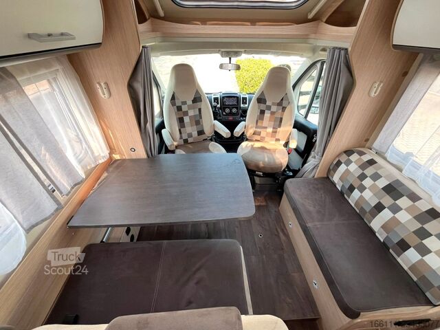 Puoliksi integroitu matkailuauto SUNLIGHT Aktive T 67 - Hub/Einzelbetten - auto/Sat/TV -