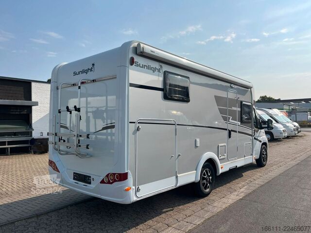 Puoliksi integroitu matkailuauto SUNLIGHT Aktive T 67 - Hub/Einzelbetten - auto/Sat/TV -
