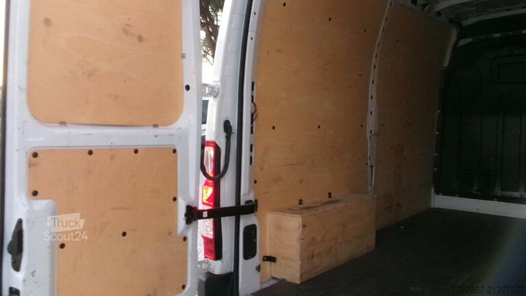 شاحنة نقل بضائع بسقف مرتفع Renault Master T35 2.3 dci 135cv L2H2 Ice E6d-temp