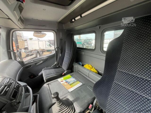 Τρίπλευρο ανατρεπόμενο φορτηγό MERCEDES-BENZ Axor 1826 K 4x2 2-Achs Kipper Kran Greiferst. de