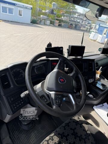 Ανατρεπόμενο φορτηγό MERCEDES-BENZ Arocs 3243 8x4 4 Achs Muldenkipper Meiller deuts