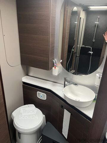 Camper integrado Adria Supersonic 780SL