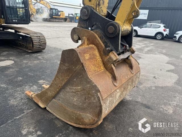 Excavator pe șenile  326F LN