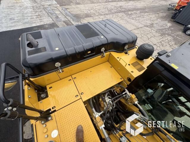 Excavator pe șenile  326F LN