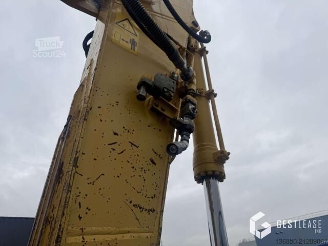 Excavator pe șenile Komatsu PC210LC-11