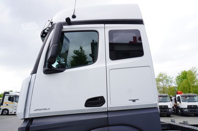 BDF / braukšanas nodarbībām Mercedes-Benz Actros 2540 6x2 / 80 tho. km! / 5-seater