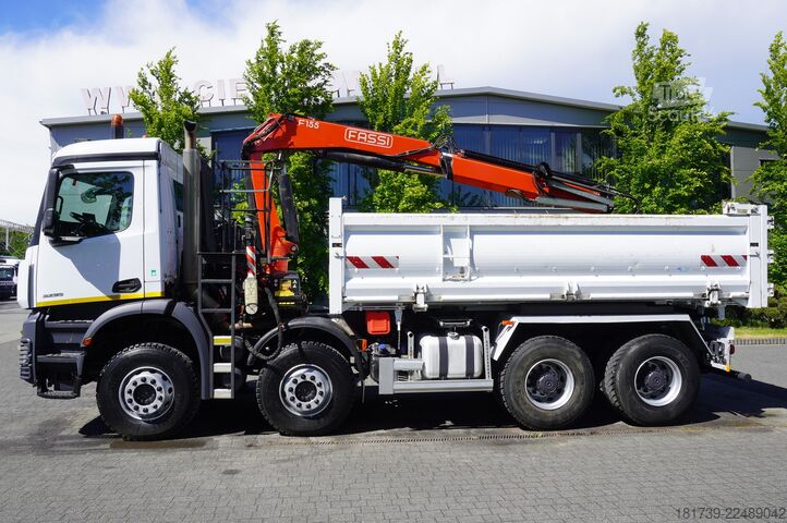 Tovornjak s prekucnikom in dvigalom Mercedes-Benz Arocs 3236 8×4/ 90 tho. km / Fassi F155A