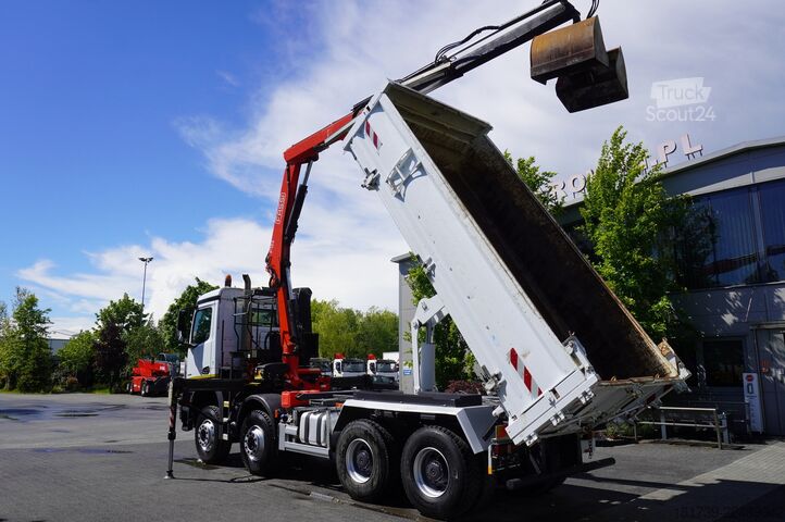 Tovornjak s prekucnikom in dvigalom Mercedes-Benz Arocs 3236 8×4/ 90 tho. km / Fassi F155A