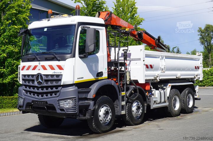 Tovornjak s prekucnikom in dvigalom Mercedes-Benz Arocs 3236 8×4/ 90 tho. km / Fassi F155A