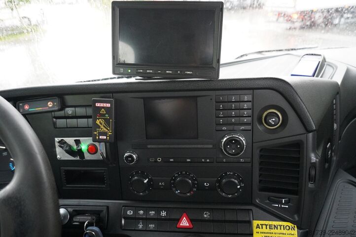 Tovornjak s prekucnikom in dvigalom Mercedes-Benz Arocs 3236 8×4/ 90 tho. km / Fassi F155A