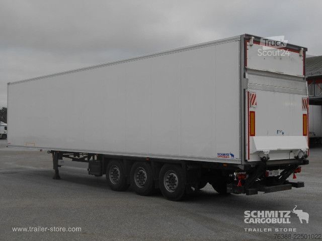 Box-semitrailer Schmitz Cargobull Semitrailer Dryfreight Standard Bakløfter