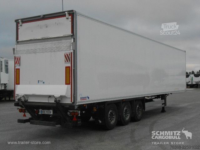 Box-semitrailer Schmitz Cargobull Semitrailer Dryfreight Standard Bakløfter