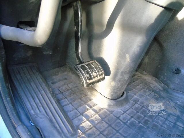 Chassis com cabina Volvo FH 380 + 6X2 + MANUAL