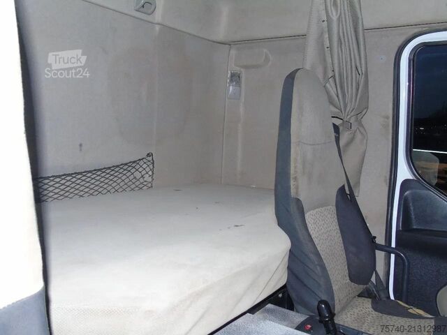 Kipper Renault Kerax 410DXI + 8X4 + MANUAL + SPRING