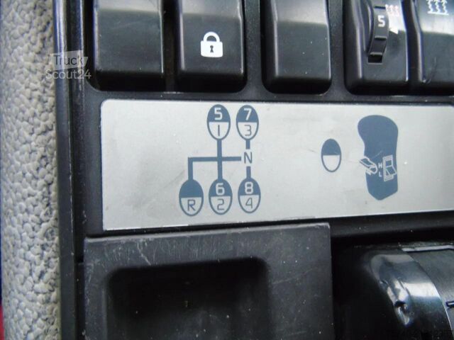 Kipper Renault Kerax 410DXI + 8X4 + MANUAL + SPRING