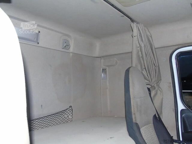 Kipper Renault Kerax 410DXI + 8X4 + MANUAL + SPRING