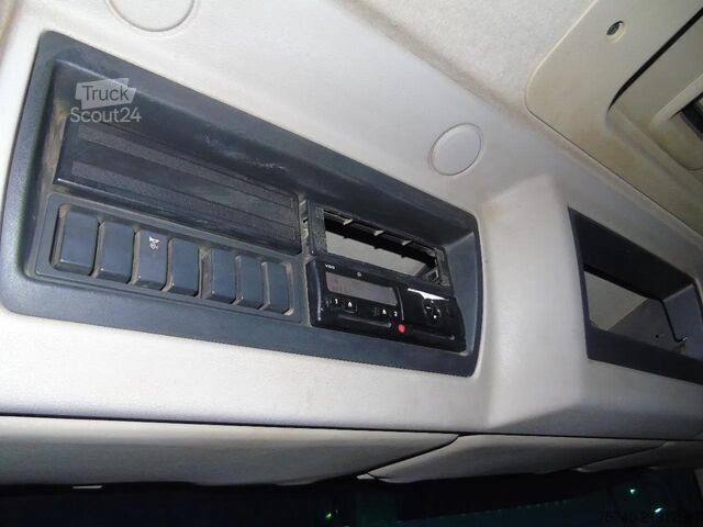 Kipper Renault Kerax 410DXI + 8X4 + MANUAL + SPRING