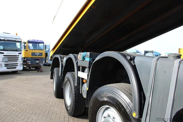 Volquete Ginaf X 5250 + TIPPER 10x4 + MANUAL