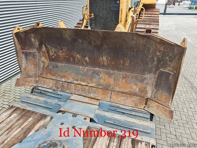 Μηχανή ισοπέδωσης Caterpillar D6N XL