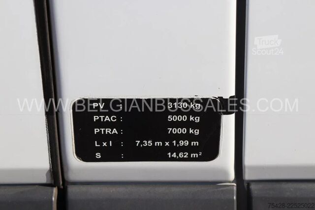 Minibussi Mercedes-Benz Sprinter Transfer 45/ Basic 45 / 7.4m / Automat...