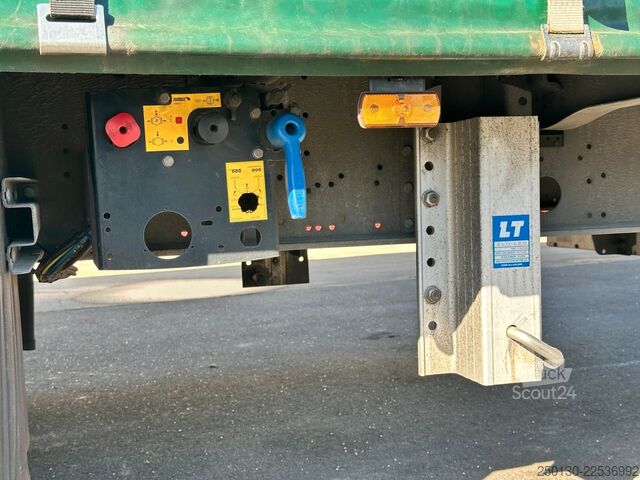 Öppen semitrailer med kapell SCHMITZ CARGOBULL SCB*S3T MegaTrailer Curtainsider Edscha