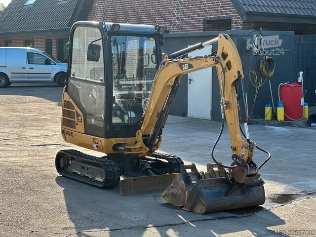 Minibagger CATERPILLAR 301.7D Gummikette / 2 Löffel / Schwenkschaufel