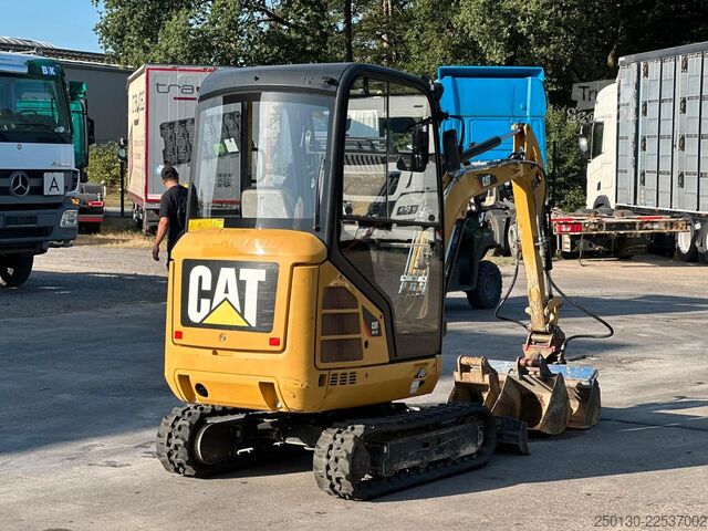 Minibagger CATERPILLAR 301.7D Gummikette / 2 Löffel / Schwenkschaufel