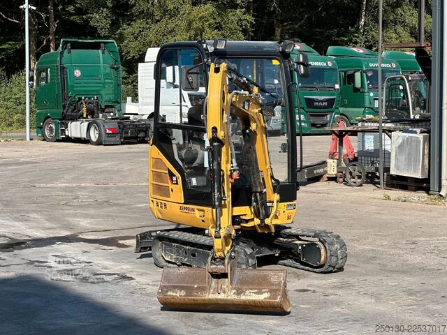 Minibagger CATERPILLAR 301.7D Gummikette / 2 Löffel / Schwenkschaufel