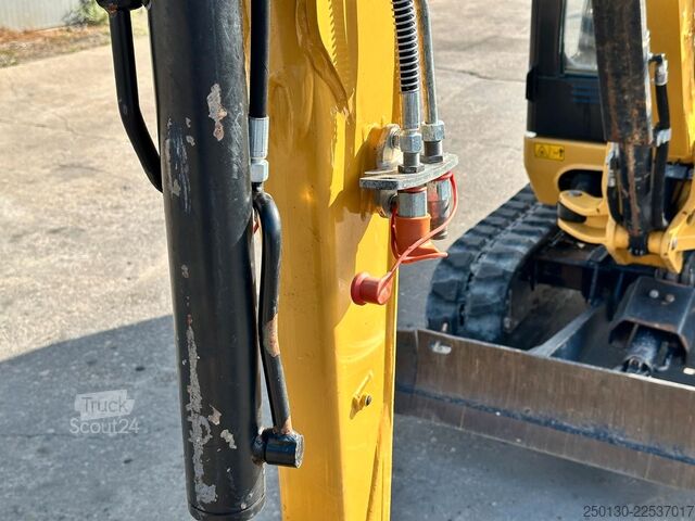 Minibagger CATERPILLAR 301.7D Gummikette / 2 Löffel / Schwenkschaufel
