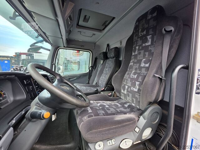 Фургон-бокс MERCEDES-BENZ Atego 818 BL  Koffer Ldw 1 To erst 242 TKM