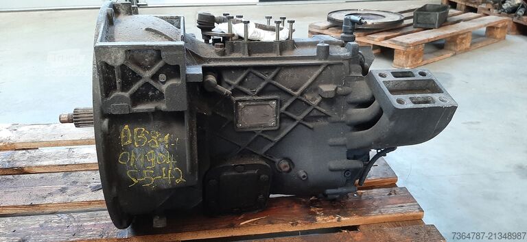 Standardni vlačilec Mercedes-Benz Getriebe OM 904 S 5 42