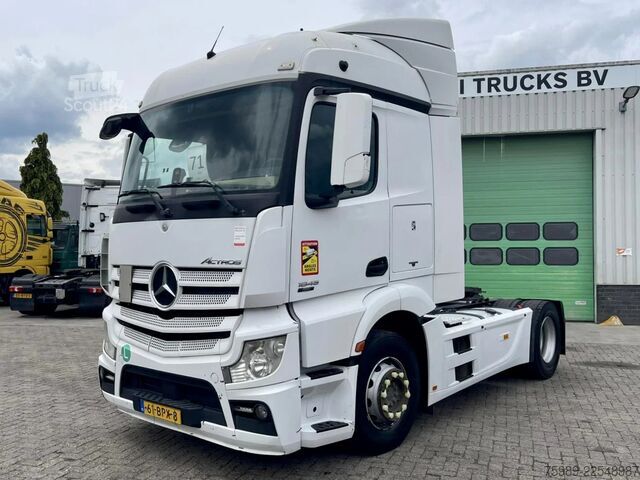 Standaard-SZM Mercedes-Benz Actros 1845 Dutch truck.  FRIGO