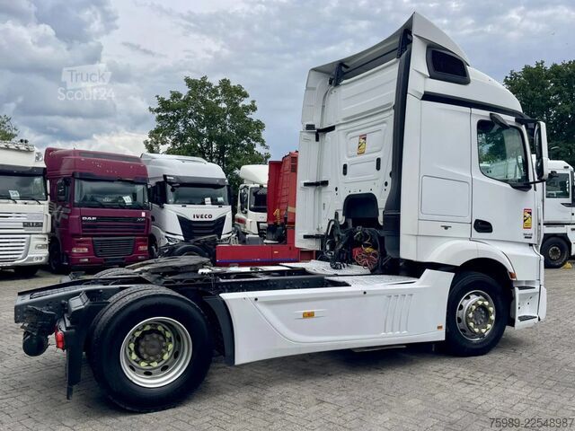 Standaard-SZM Mercedes-Benz Actros 1845 Dutch truck.  FRIGO