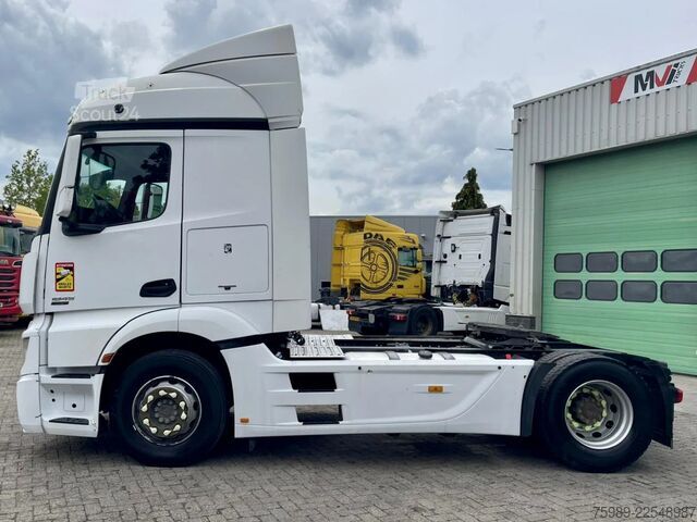 Standaard-SZM Mercedes-Benz Actros 1845 Dutch truck.  FRIGO