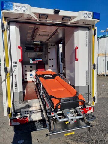 Ambulans Mercedes-Benz Sprinter Rettungswagen
