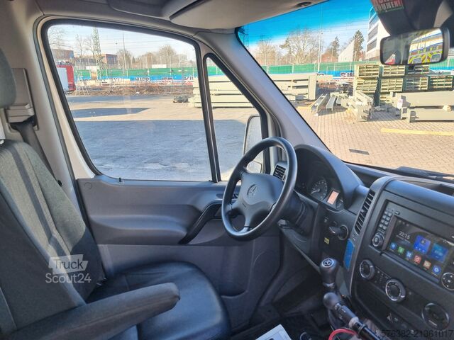 Ambulans Mercedes-Benz Sprinter Rettungswagen