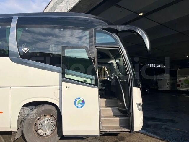 Αυτοκίνητο τουρισμού Irizar i6