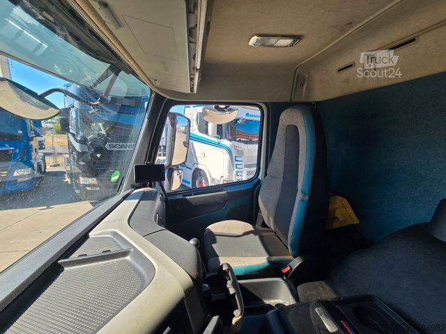 Ledusskapja kravas automašīna VOLVO FM 460 * FRIGOBLOCK *VOLLLUFT*LBW 2.5T PALFINGER