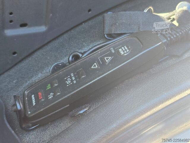 Ledusskapja kravas automašīna VOLVO FM 460 * FRIGOBLOCK *VOLLLUFT*LBW 2.5T PALFINGER