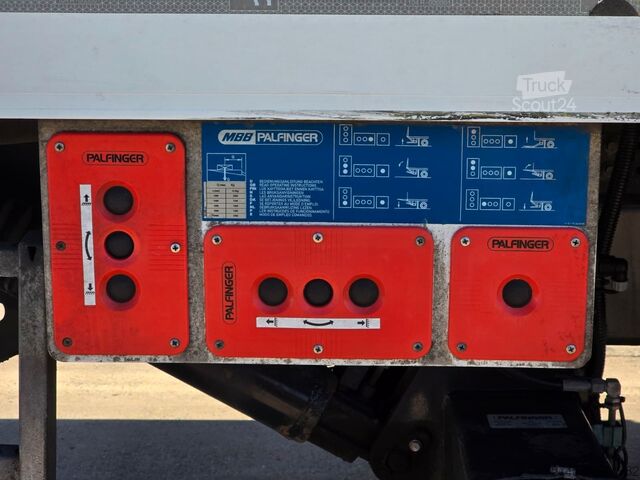 Ledusskapja kravas automašīna VOLVO FM 460 * FRIGOBLOCK *VOLLLUFT*LBW 2.5T PALFINGER