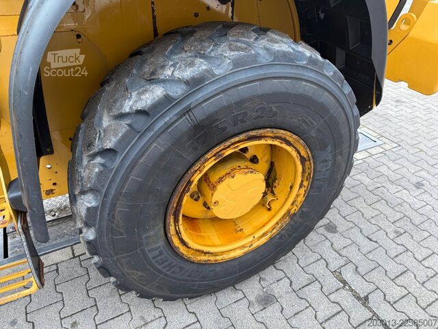 Radlader CATERPILLAR 914 14A Radlader MIT Schaufel 8,6 Tonnen *2927 h