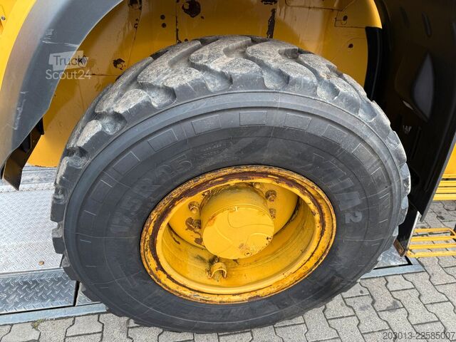 Radlader CATERPILLAR 914 14A Radlader MIT Schaufel 8,6 Tonnen *2927 h