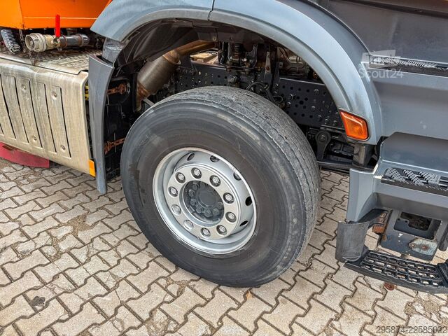 Vejfejemaskine MERCEDES-BENZ Arocs 1840 Kehrmaschine Bucher