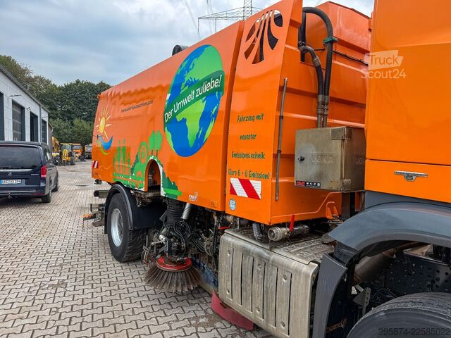 Vejfejemaskine MERCEDES-BENZ Arocs 1840 Kehrmaschine Bucher