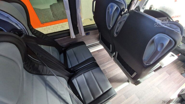 Minibüs MERCEDES-BENZ 519 Sunset S 4 Ferqui Chasis 907 Vorlauffahrzeug