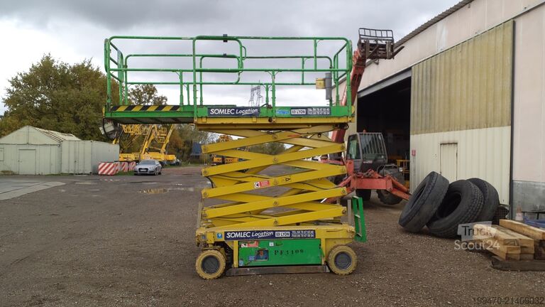 Mesa elevatória de tesoura Iteco IG 10130 (9,85m)