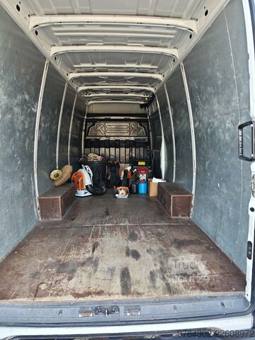 شاحنة بانل Iveco DAILY 35S15