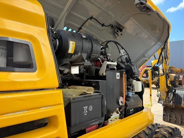 Mobiele graafmachine Takeuchi TB295W-1