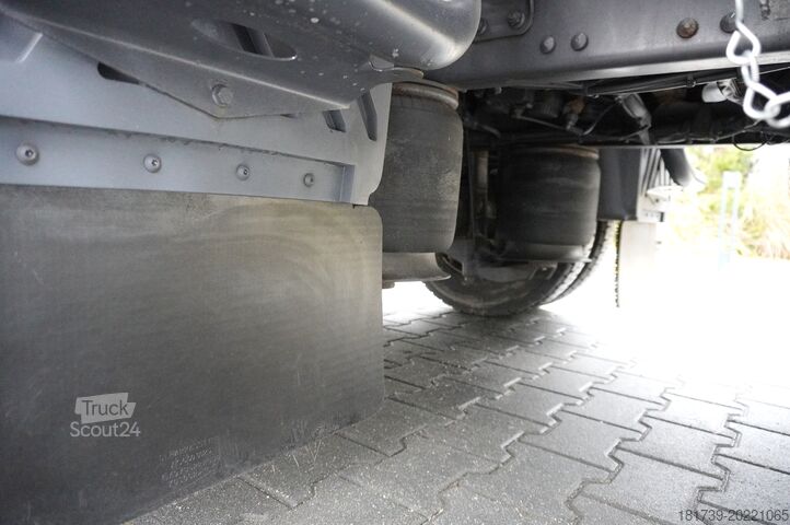 Camion transport vehicul cu macara Mercedes-Benz Atego 818 / New Galvanized
